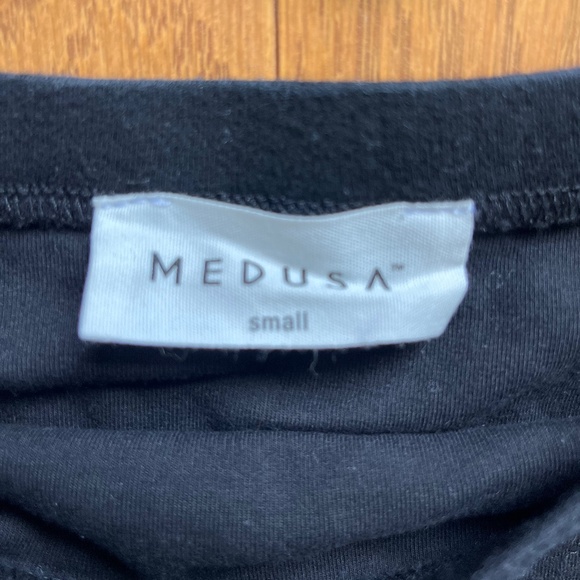 Style Exchange Medusa Skirt Set - Picture 3 of 3